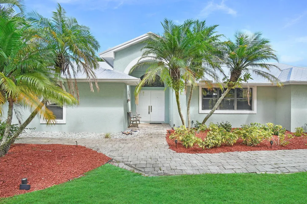 1225 SW Magnolia Bluff Drive Palm City, FL 34990