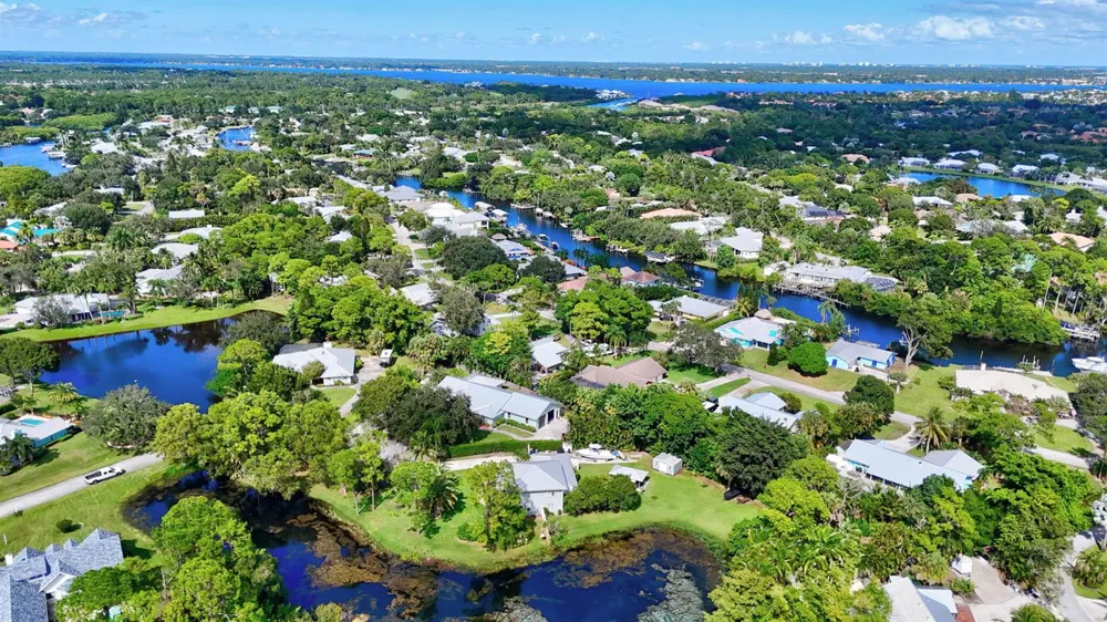 1225 SW Magnolia Bluff Drive Palm City, FL 34990