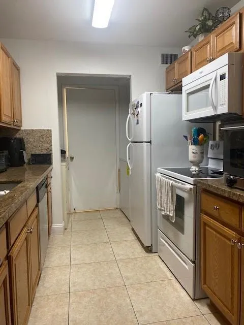 4096 PINE ISLAND ROAD #2110 Sunrise, FL 33351