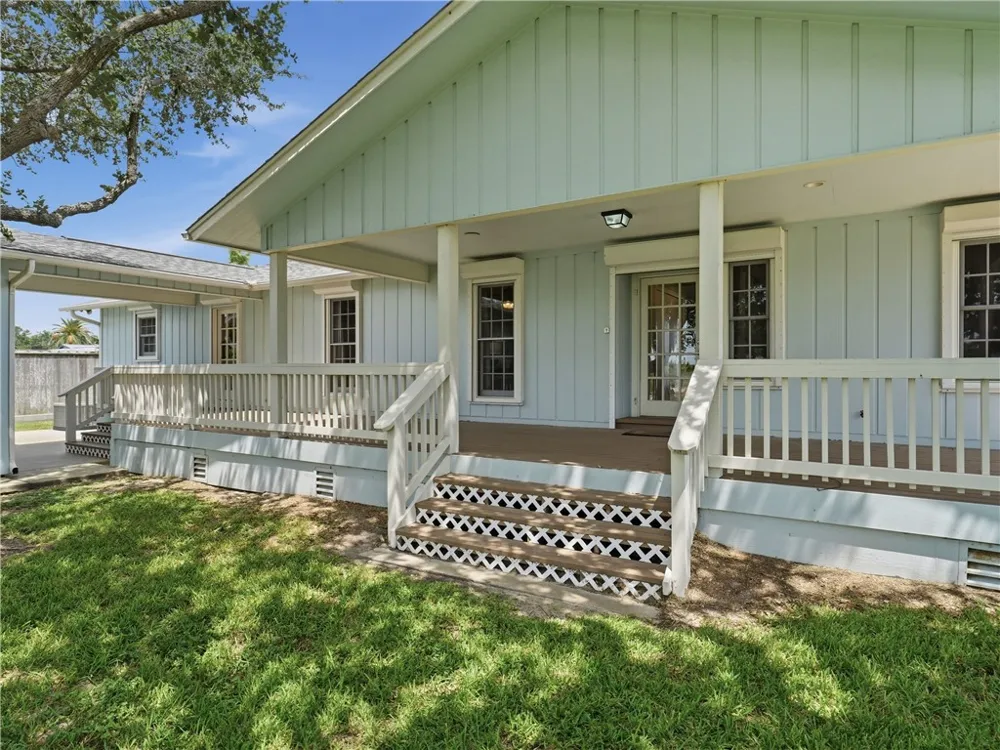 3633 Copano Drive Rockport, TX 78382
