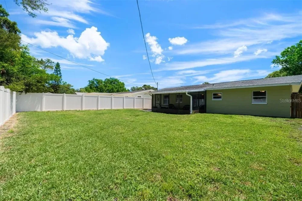 2132 ISABELLE STREET Largo, FL 33774