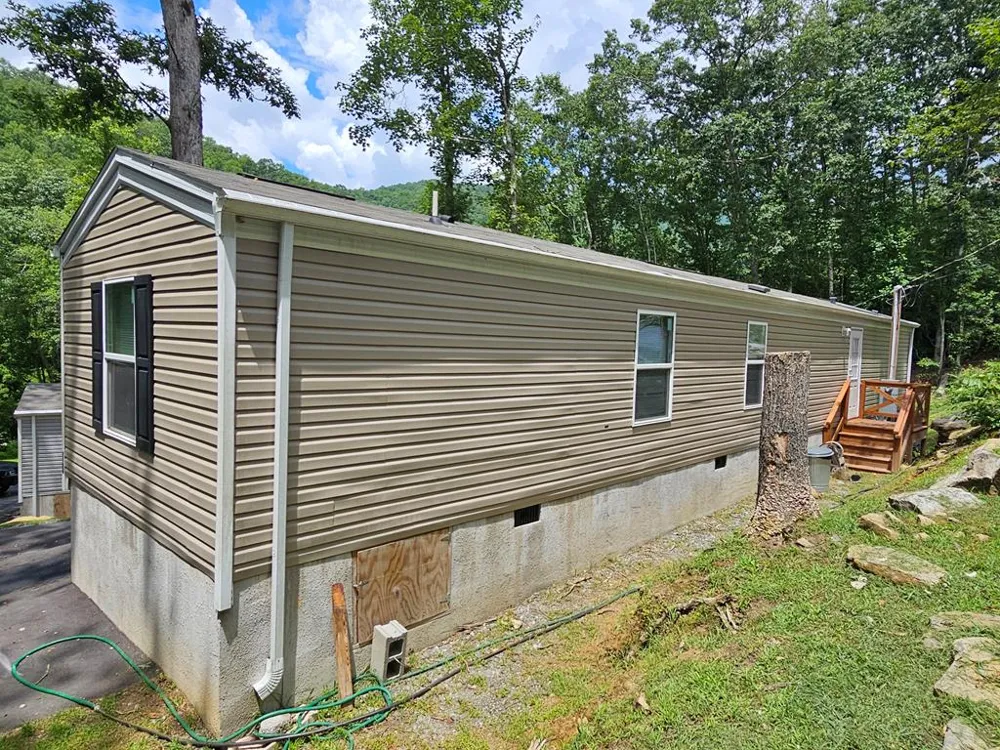 Boulder Court Franklin, NC 28734