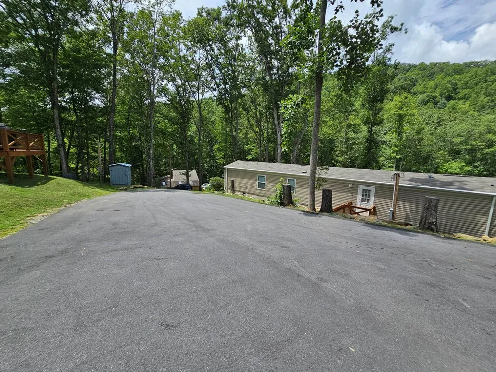 Boulder Court Franklin, NC 28734