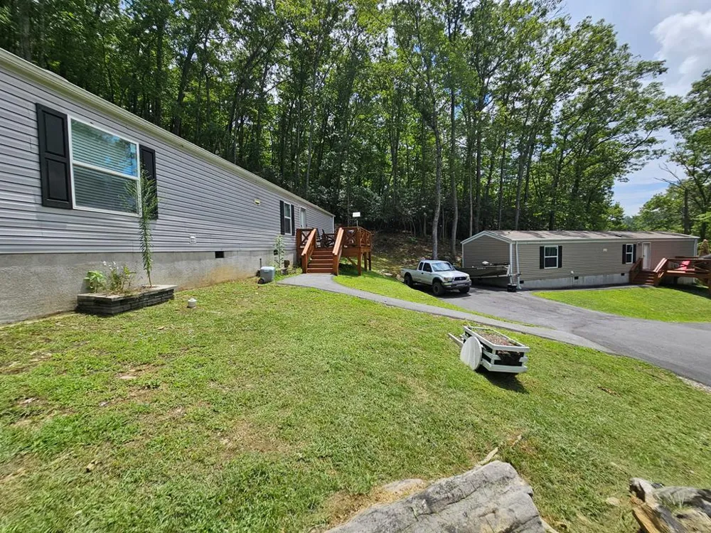 Boulder Court Franklin, NC 28734