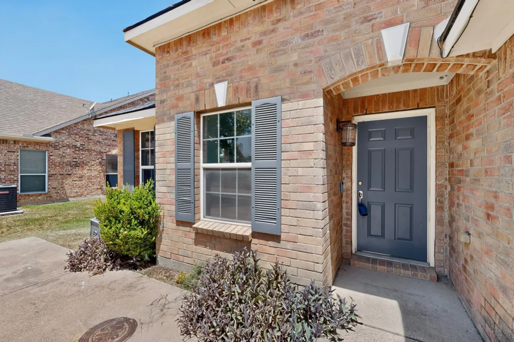 109 Harvest Hill Lane Red Oak, TX 75154