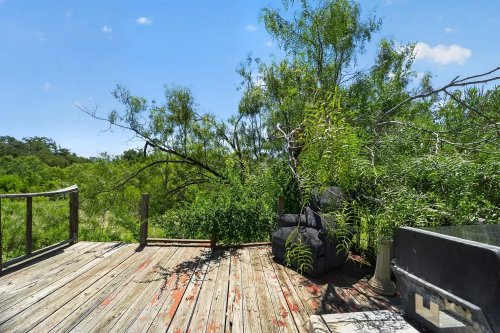 117 Broken Arrow Street Brackettville, TX 78832