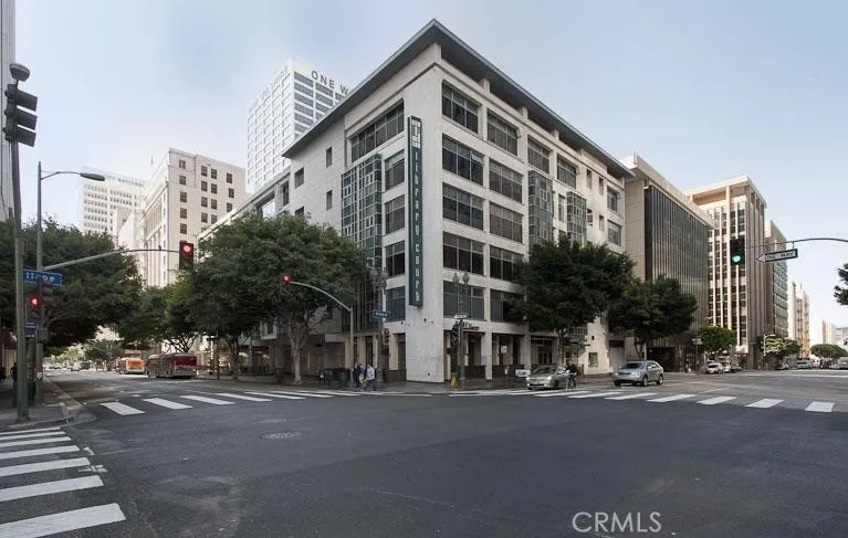 630 W 6th Street #506 Los Angeles, CA 90017