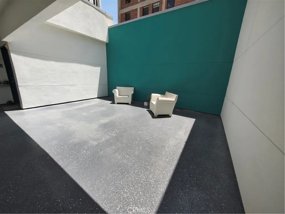 630 W 6th Street #506 Los Angeles, CA 90017