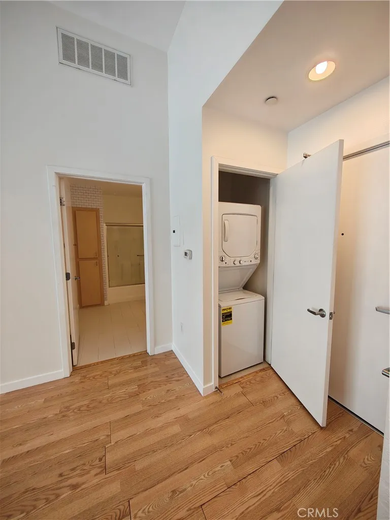 630 W 6th Street #506 Los Angeles, CA 90017