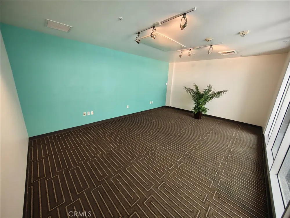 630 W 6th Street #506 Los Angeles, CA 90017