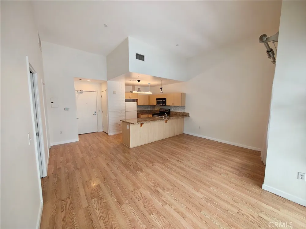 630 W 6th Street #506 Los Angeles, CA 90017