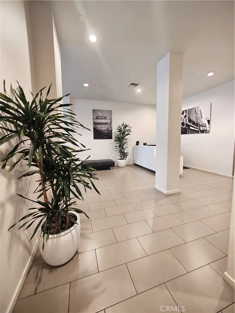 630 W 6th Street #506 Los Angeles, CA 90017