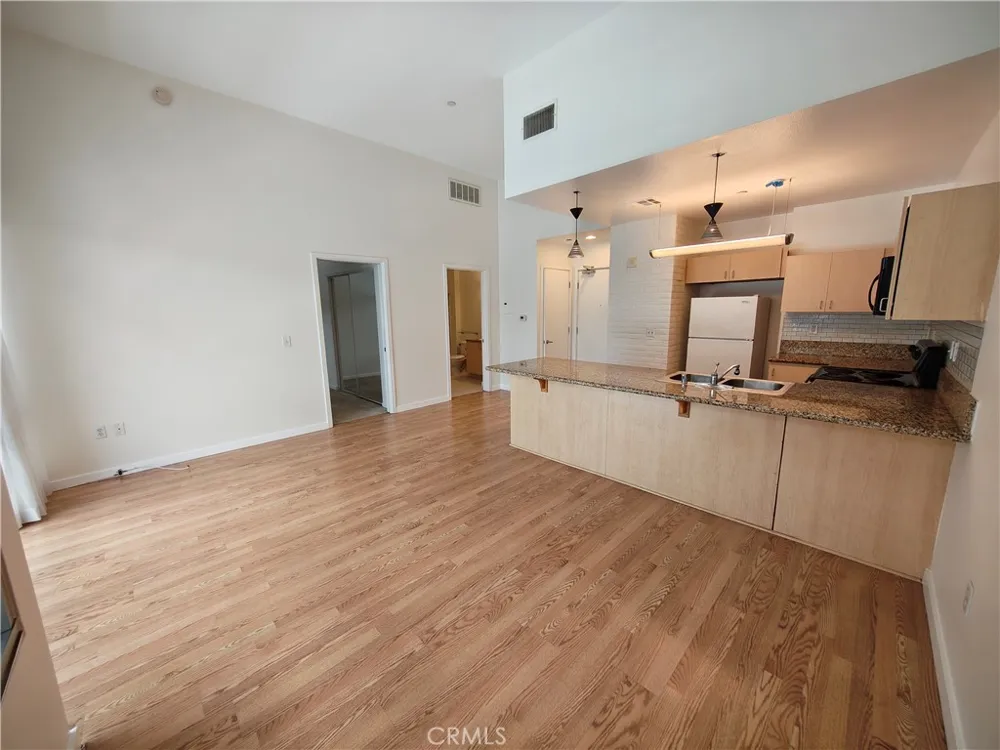 630 W 6th Street #506 Los Angeles, CA 90017