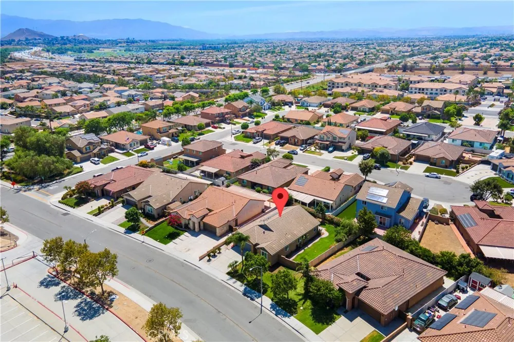 6727 Carnelian Street Jurupa Valley, CA 91752