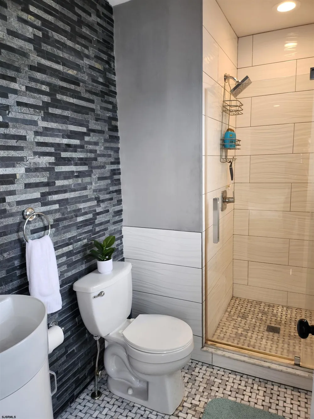 329 Sea Shell Ln Brigantine, NJ 08203