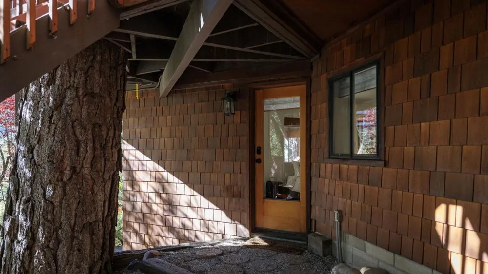 55100 Pine Crest Drive Idyllwild, CA 92549