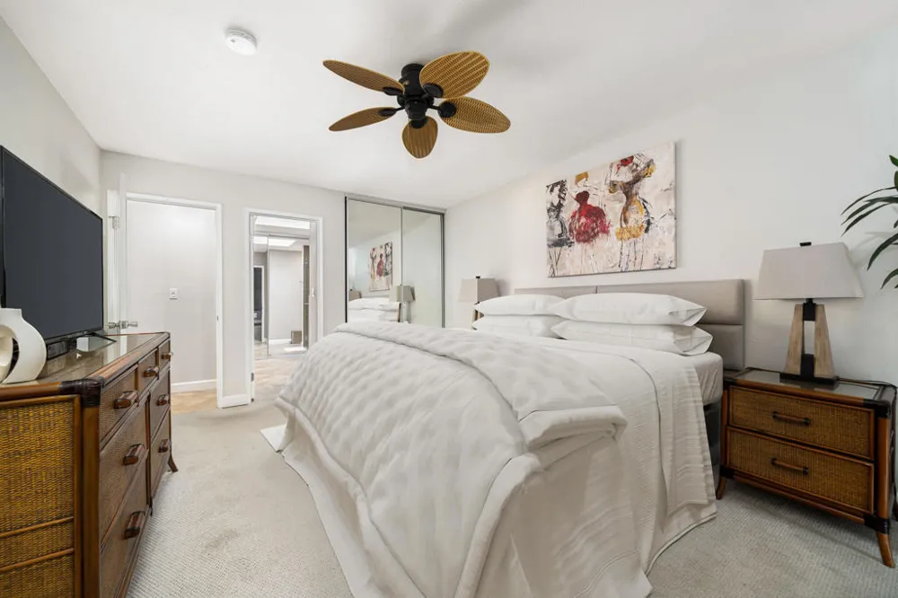 186 Gran Via Palm Desert, CA 92260