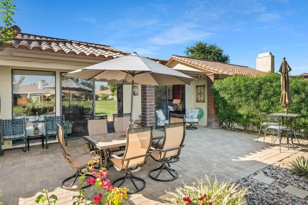 186 Gran Via Palm Desert, CA 92260