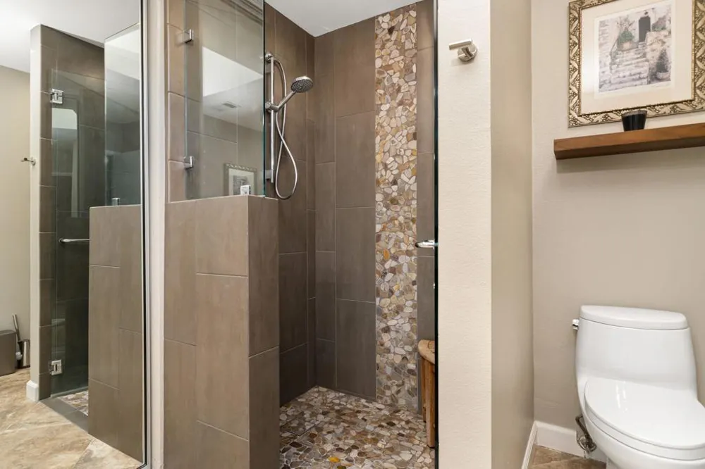 186 Gran Via Palm Desert, CA 92260