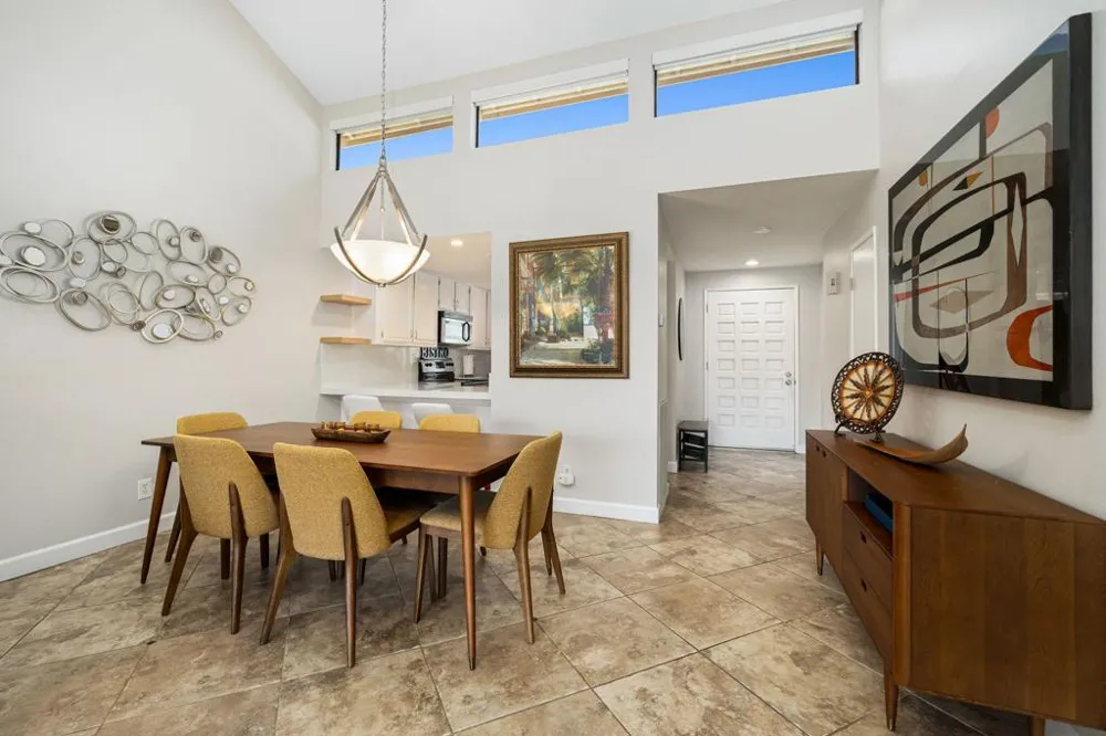 186 Gran Via Palm Desert, CA 92260