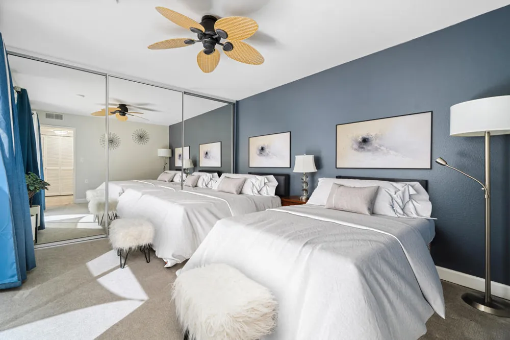 186 Gran Via Palm Desert, CA 92260