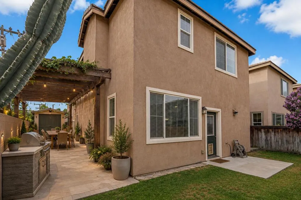 277 Bloomington Avenue #207 Rialto, CA 92376