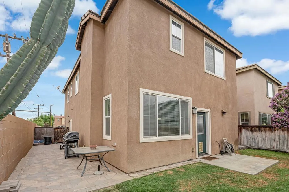 277 Bloomington Avenue #207 Rialto, CA 92376