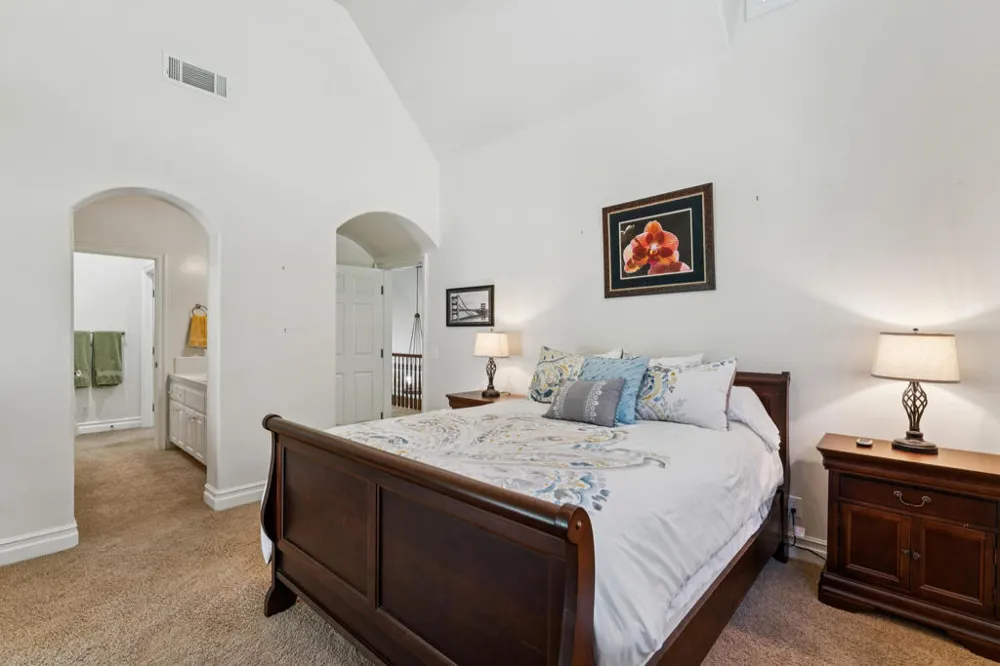 391 Cedar Ridge Drive Lake Arrowhead, CA 92352