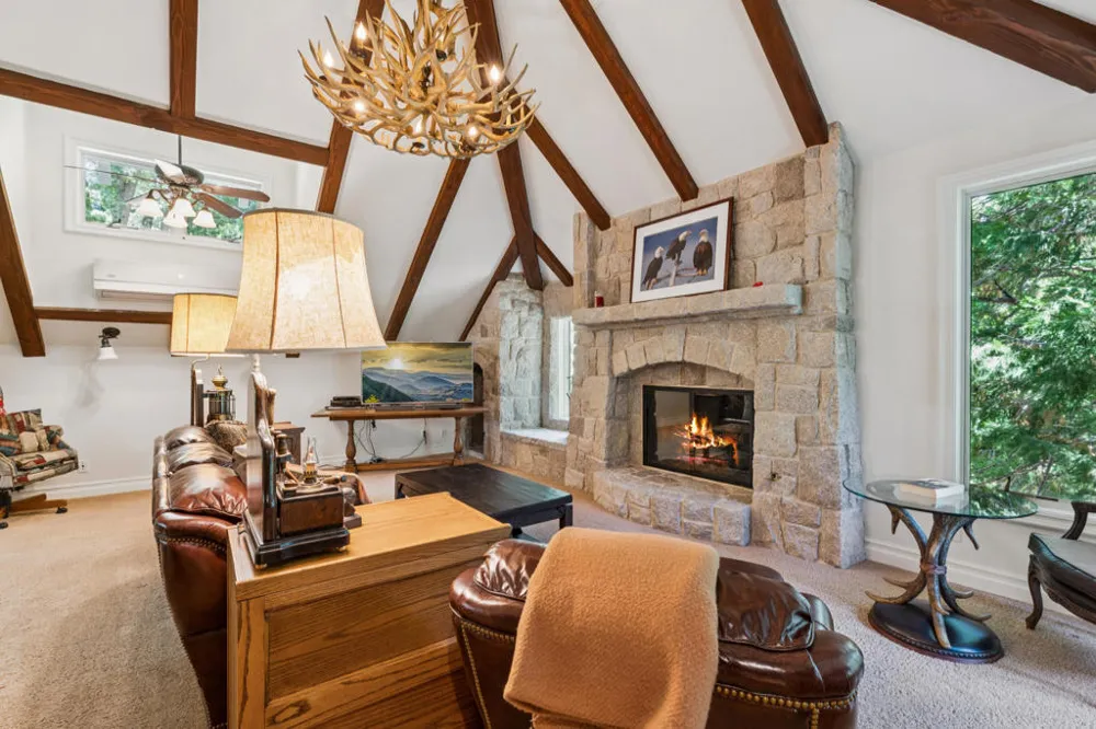 391 Cedar Ridge Drive Lake Arrowhead, CA 92352