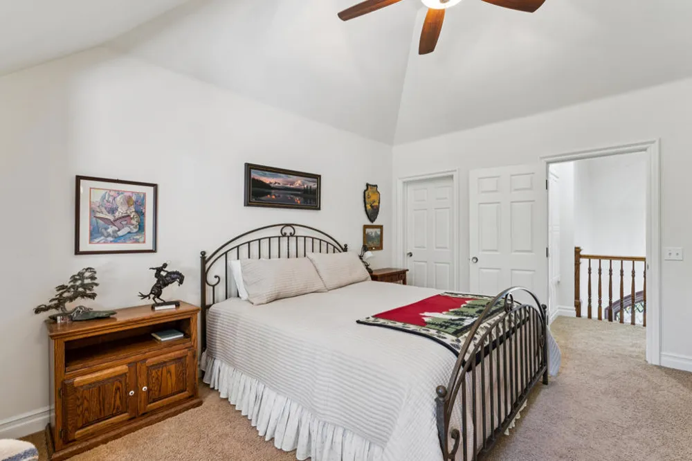 391 Cedar Ridge Drive Lake Arrowhead, CA 92352