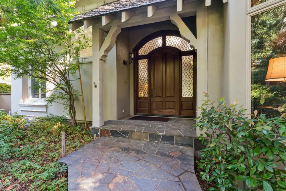 391 Cedar Ridge Drive Lake Arrowhead, CA 92352