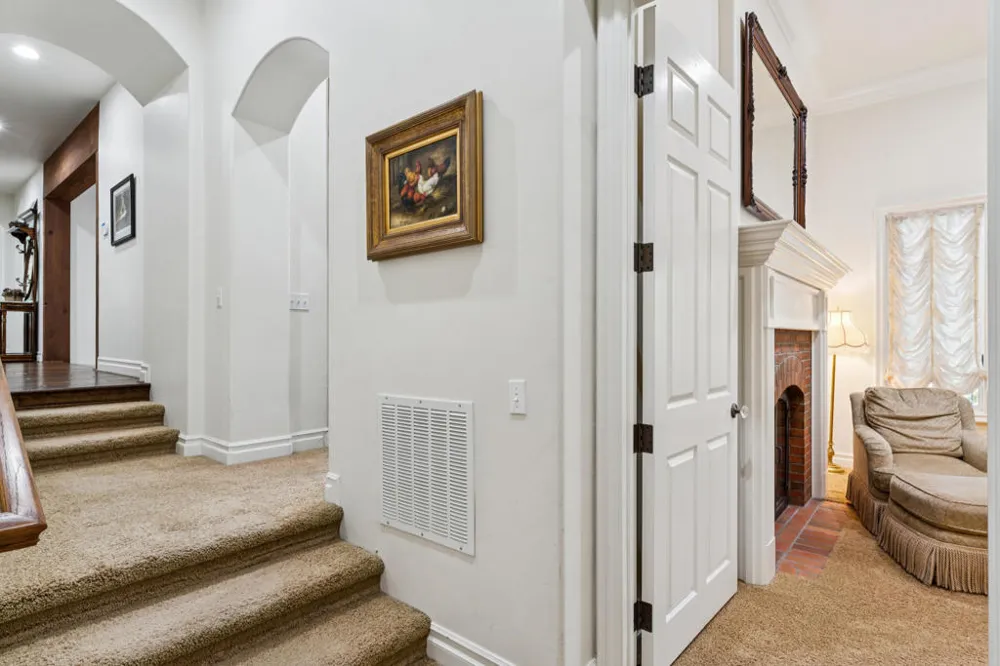 391 Cedar Ridge Drive Lake Arrowhead, CA 92352