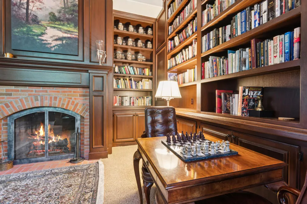 391 Cedar Ridge Drive Lake Arrowhead, CA 92352
