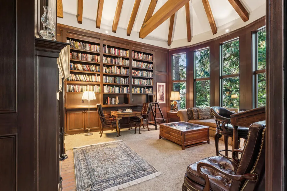 391 Cedar Ridge Drive Lake Arrowhead, CA 92352