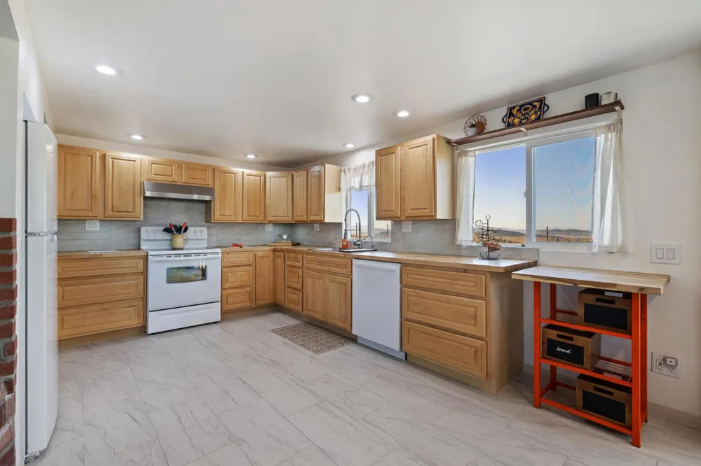 5096 Old Woman Springs Road Johnson Valley, CA 92285