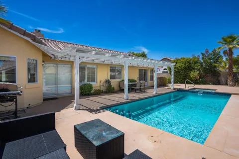 44210 Mariposa Court