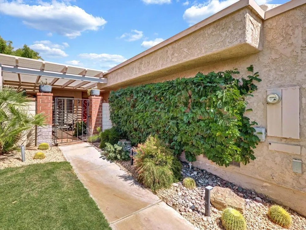 35886 Paseo Circulo W Cathedral City, CA 92234