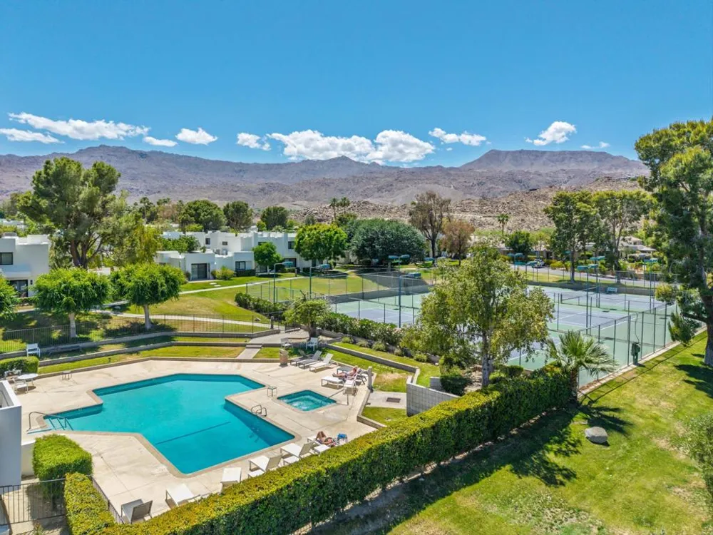 72302 Merry Vale Way Palm Desert, CA 92260