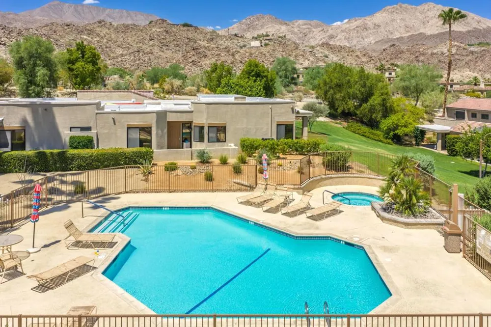 72302 Merry Vale Way Palm Desert, CA 92260