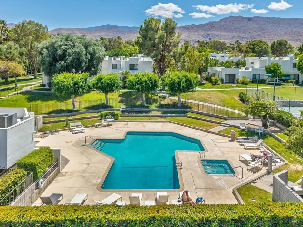 72302 Merry Vale Way Palm Desert, CA 92260
