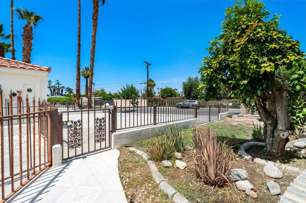 74431 De Anza Way Palm Desert, CA 92260