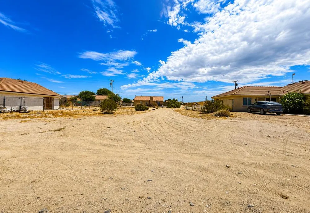 1285 Red Sea Avenue Thermal, CA 92274