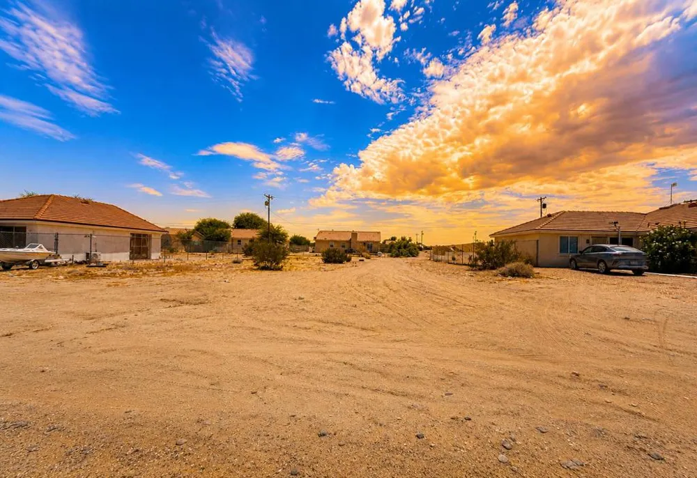 1285 Red Sea Avenue Thermal, CA 92274