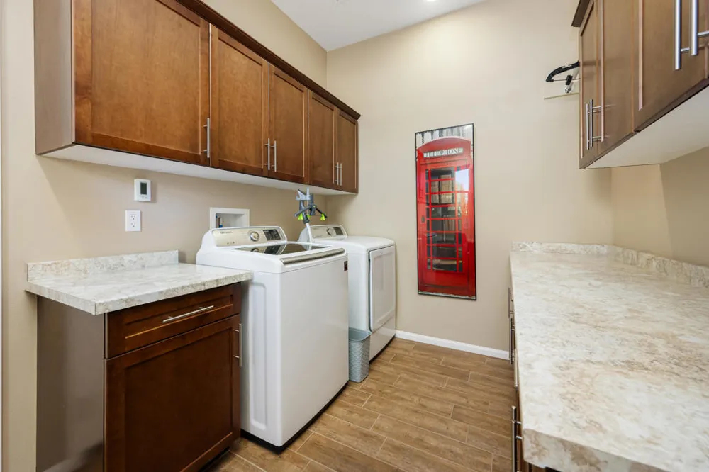 82707 Monarchos Indio, CA 92201