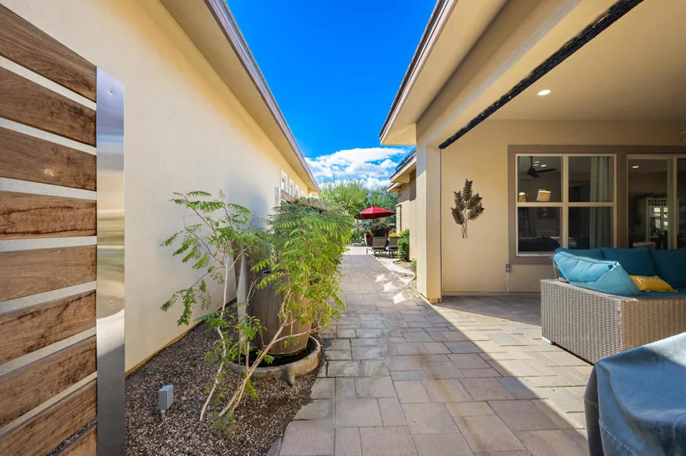 82707 Monarchos Indio, CA 92201
