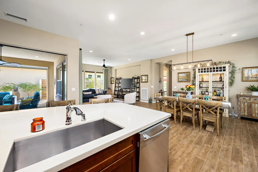 82707 Monarchos Indio, CA 92201