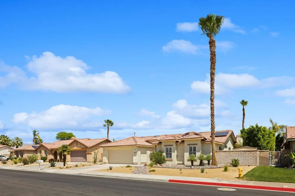 37762 Drexell Drive Palm Desert, CA 92211