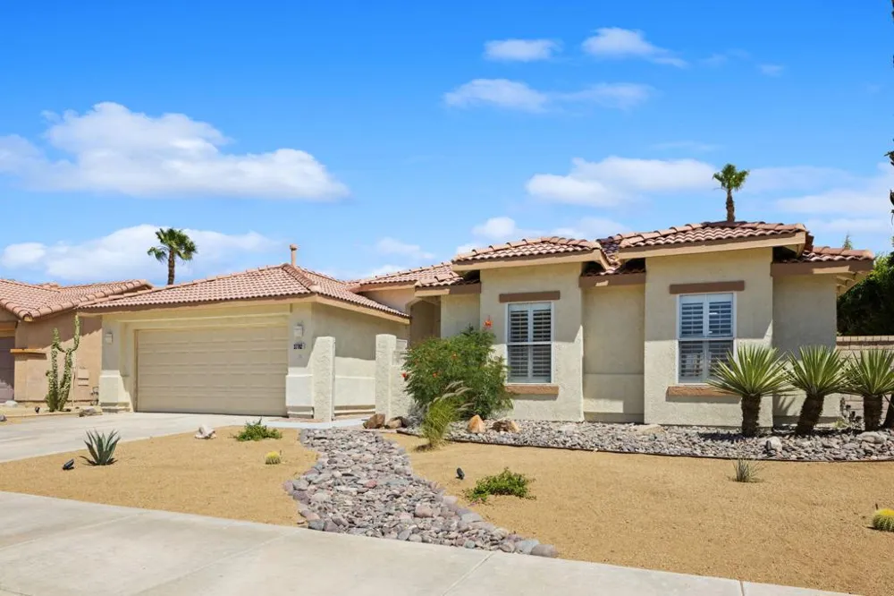 37762 Drexell Drive Palm Desert, CA 92211