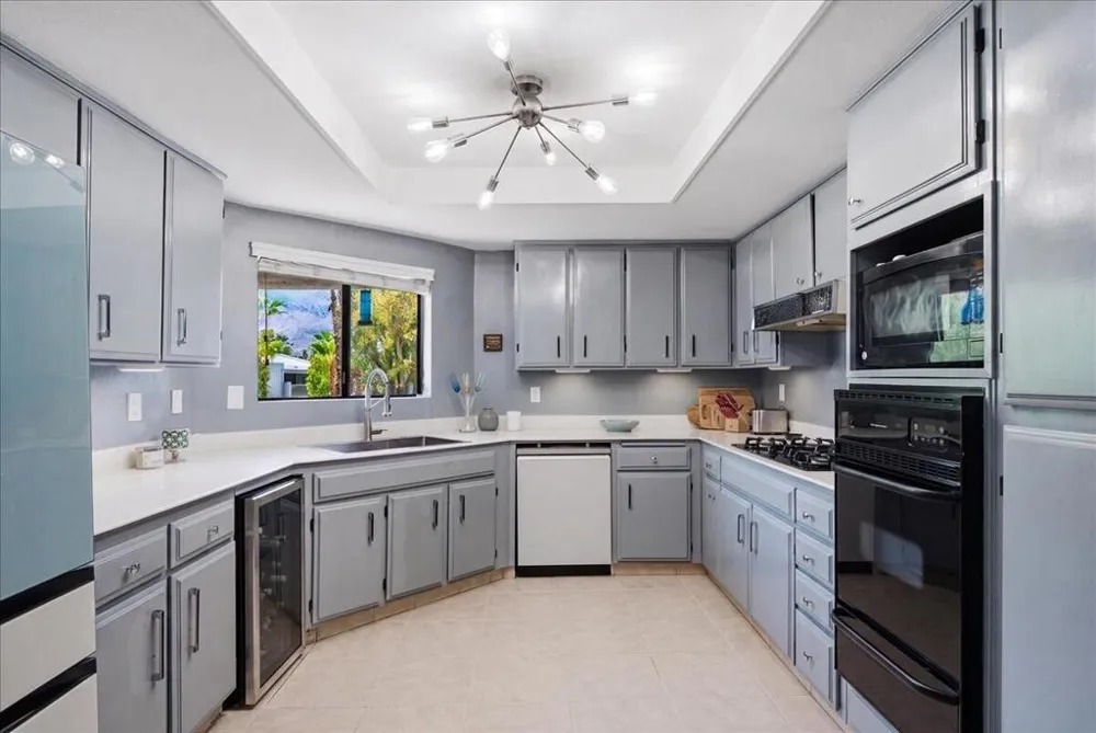 3155 E Ramon Road #906 Palm Springs, CA 92264