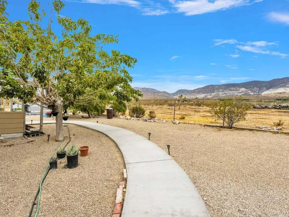 7780 Fairlane Road Lucerne Valley, CA 92356